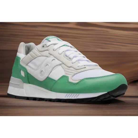 Saucony Originals Shadow 5000 White Green Suede Mens Size 9 NEW Fast Ship - Picture 1 of 12